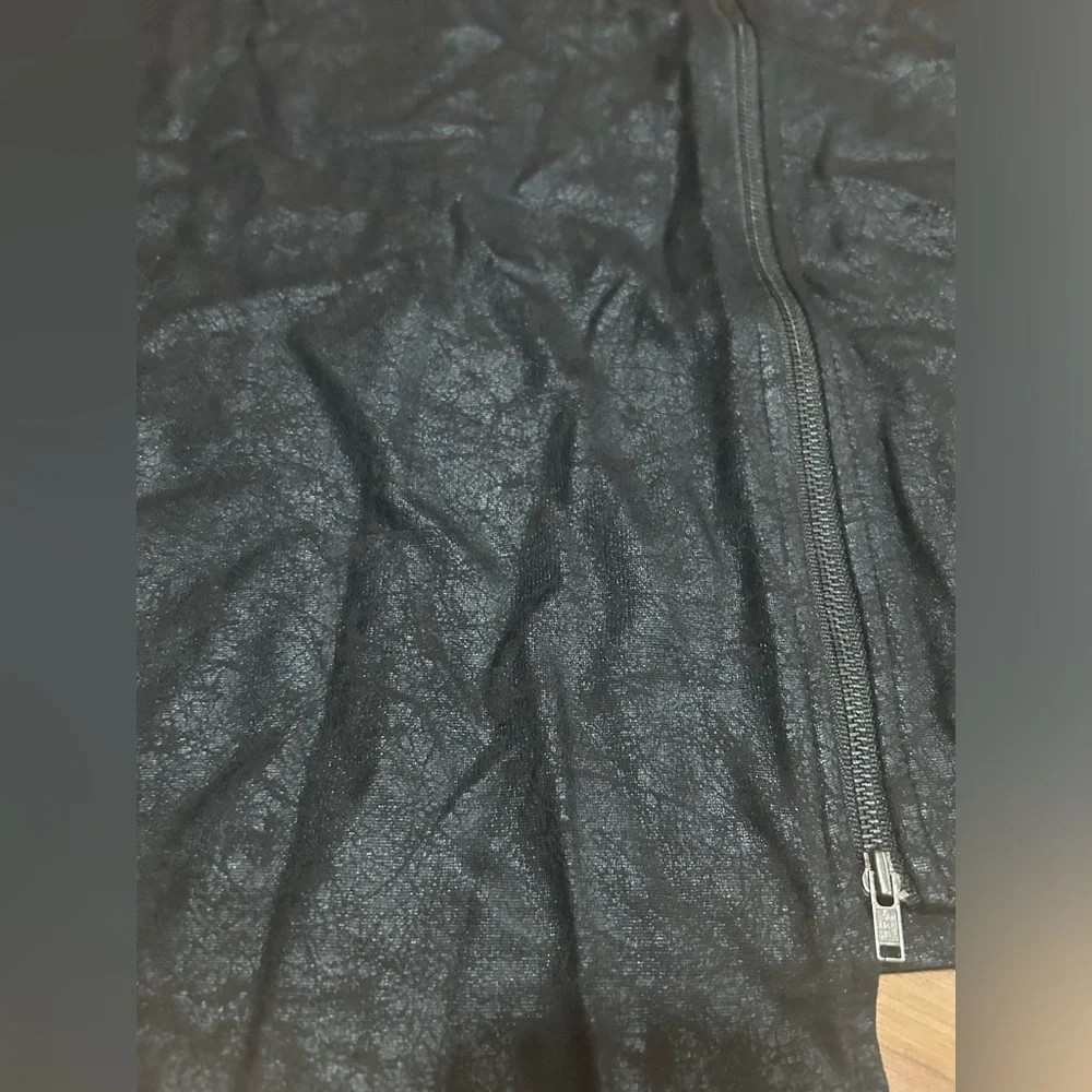 Torrid Elegant Black Zipper NWT Skirt Size 2